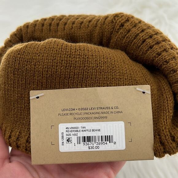 Levi's Men's Superior Warmth reversible Waffle Knit Beanie - Tan - NWT - Picture 3 of 5